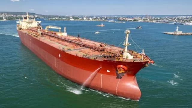 Avoiding Hormuz, another 100,000 Tons of Crude Fuel Oil Reaches Chattogram